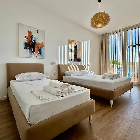 Veranda Apartment, Coast Palasë