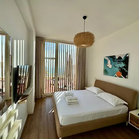 Veranda Apartment, Coast *