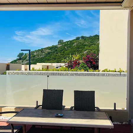 Villa Veranda Apartment, Coast